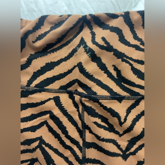 Varley Zebra Print Leggings - Picture 2 of 5